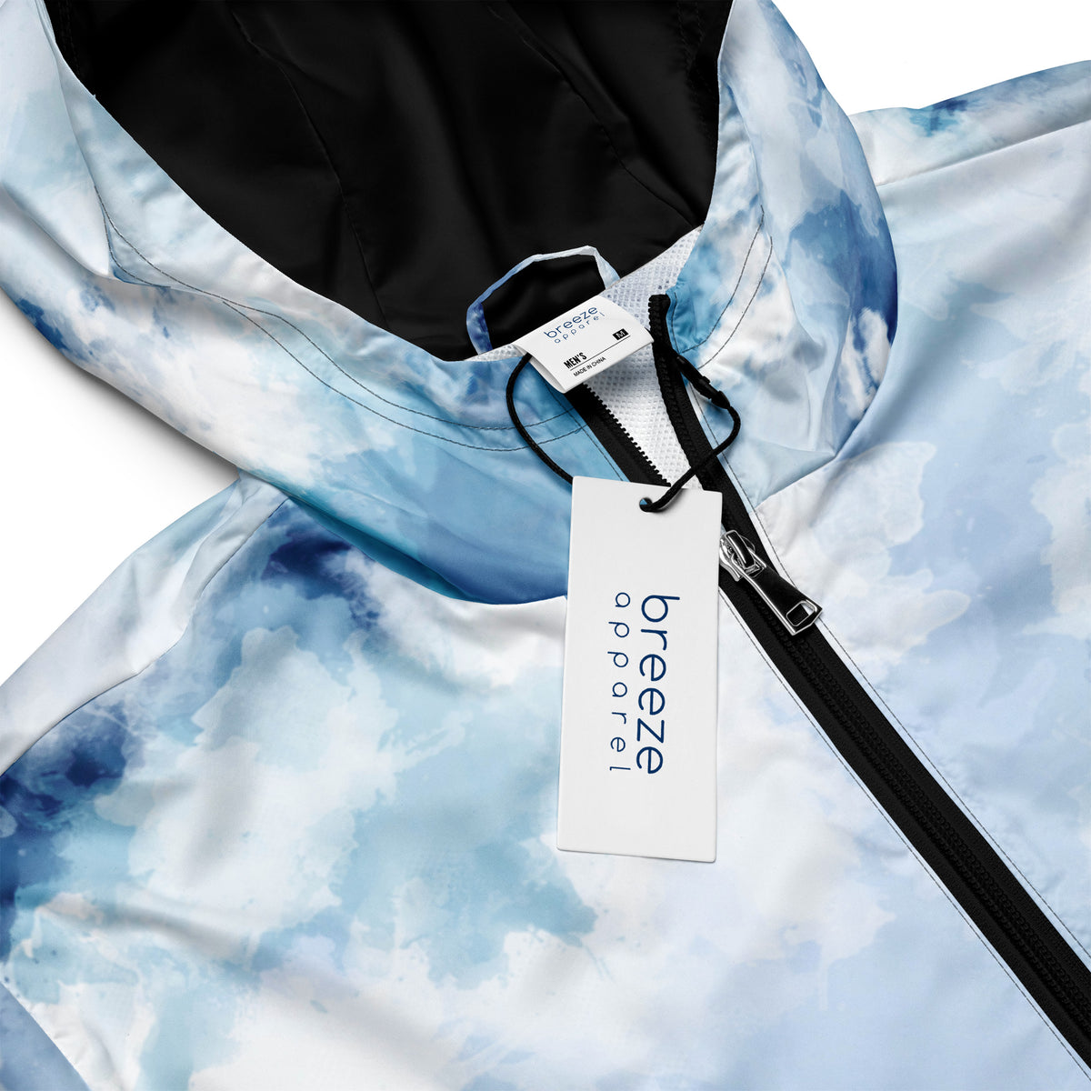 Jacket with blue-white pattern resembling watercolor.