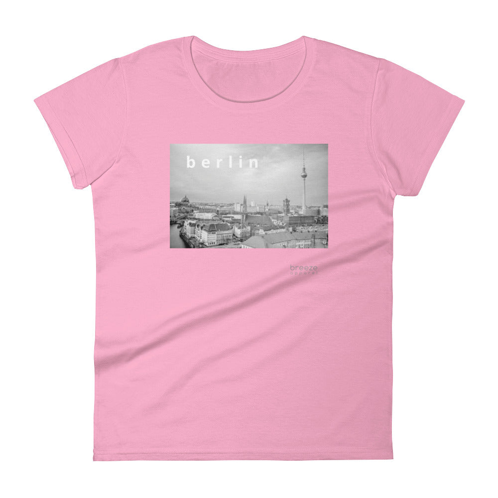'Berlin, Germany' women's short-sleeved shirt (15 colors)