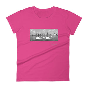 'Miami, Florida' women's short-sleeved shirt (16 colors)